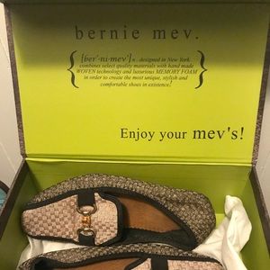 Bernie mev shoes!! Very comfortable shoes!